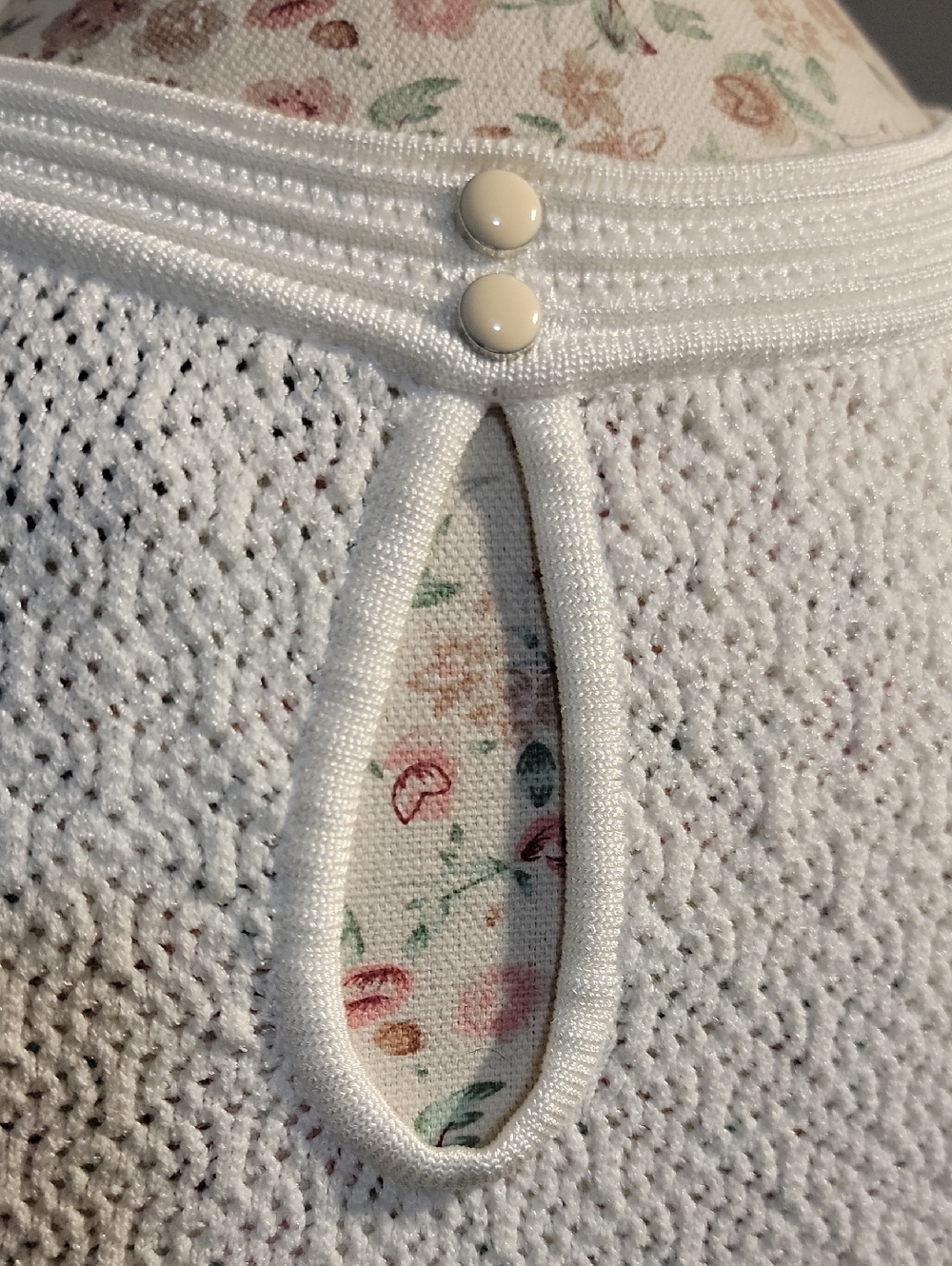 White House Black Market White Textured Knit Halter Top Size XS - Picture 7 of 11